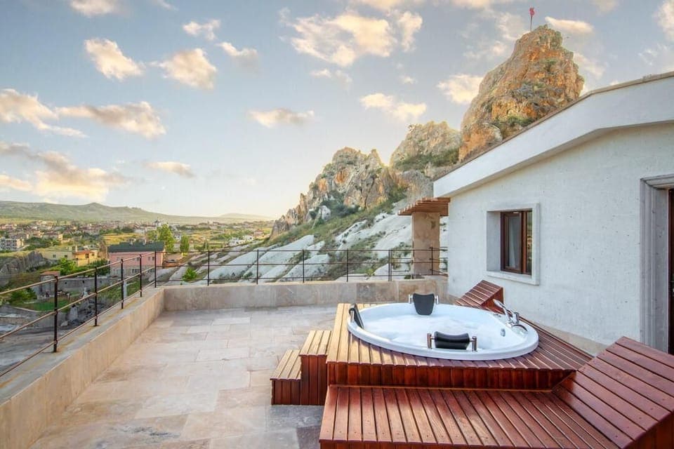 Deluxe Suite, Mountain View | Terrace/patio