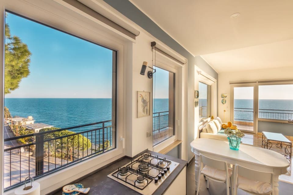 Apartment, Sea View | Dining room