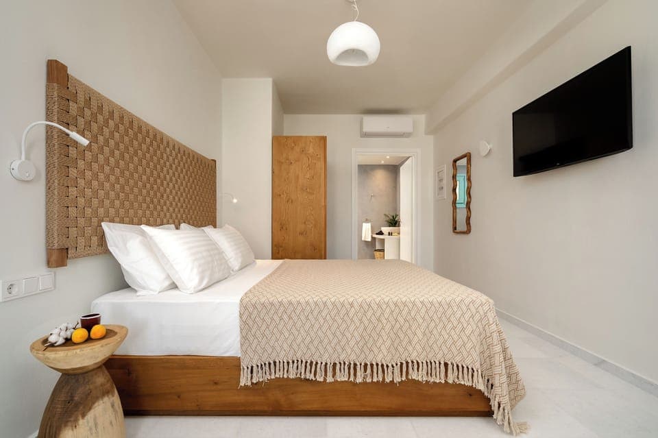 Superior Suite, Mountain View | Premium bedding, memory foam beds, in-room safe, individually decorated