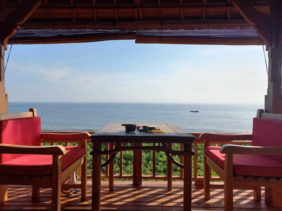 Deluxe Suite, Accessible, Ocean View | Living area | LCD TV, Netflix, streaming services