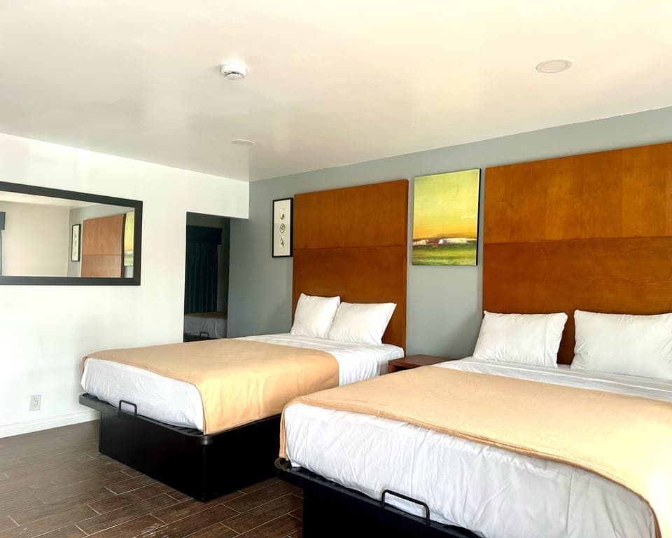 Deluxe Double Room | Free WiFi