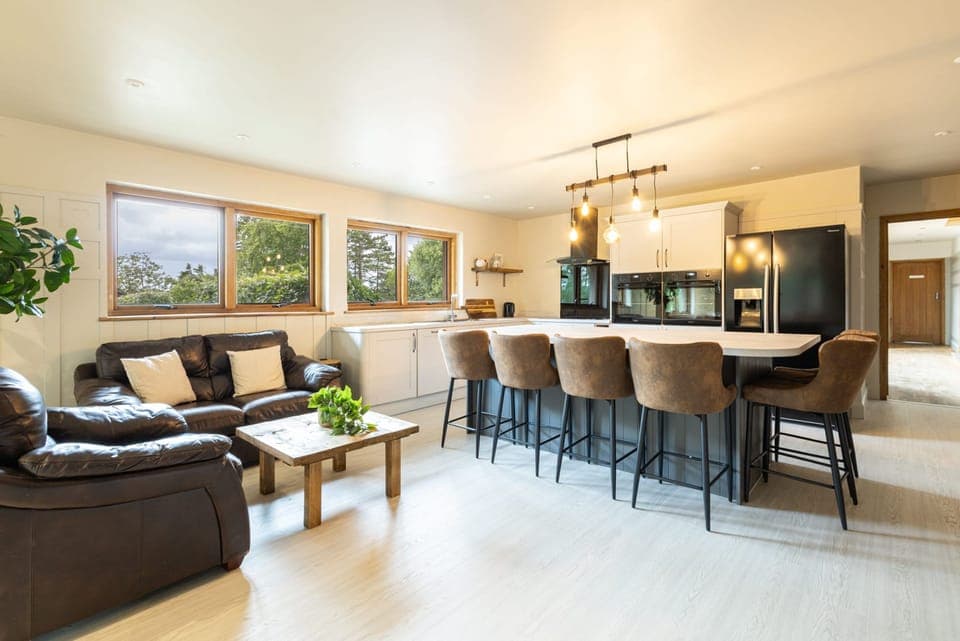 House | 10 bedrooms, iron/ironing board