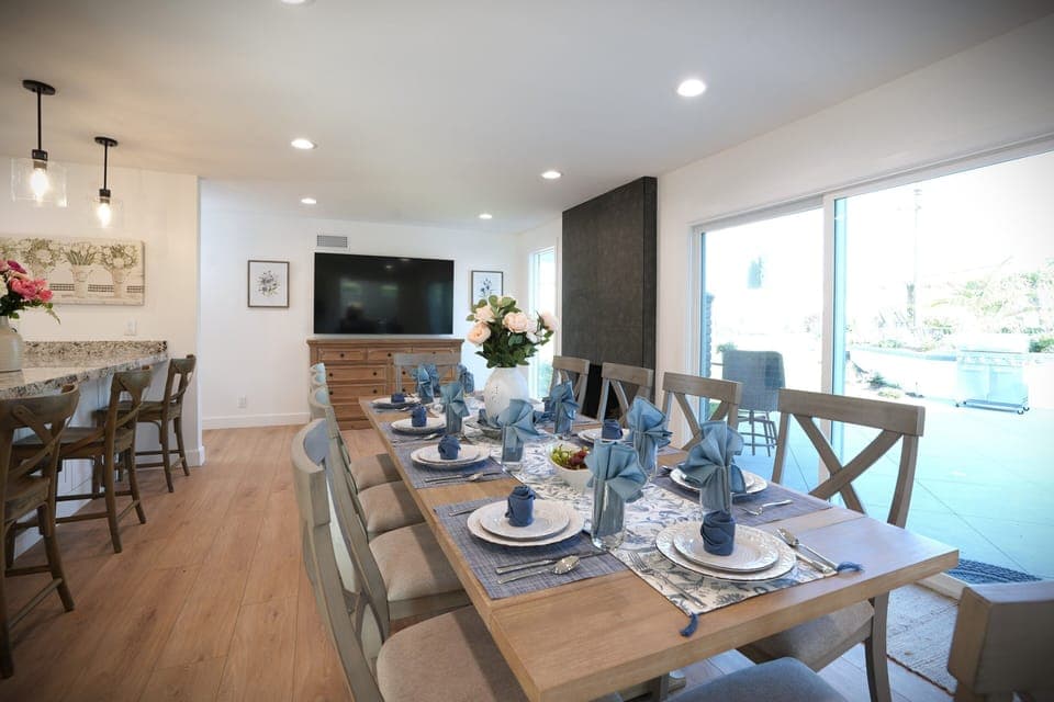 House, Multiple Beds, Pool Access, Pool View ( Destination #47) | Dining