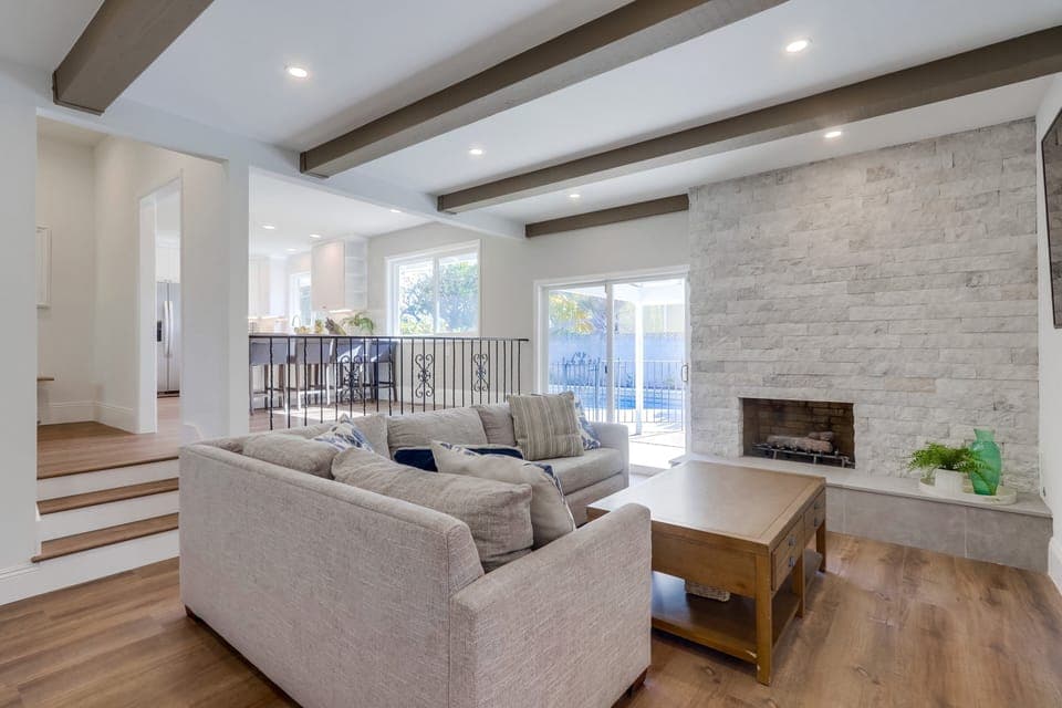 House, Multiple Beds, Pool Access, Pool View (Destination #44) | Living area