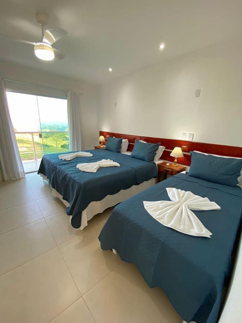 Comfort Triple Room, Mountain View | Desk, free WiFi