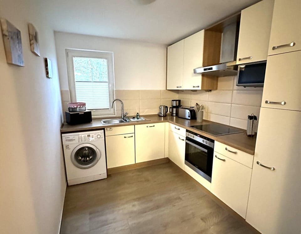 House | Private kitchen | Electric kettle, toaster, highchair