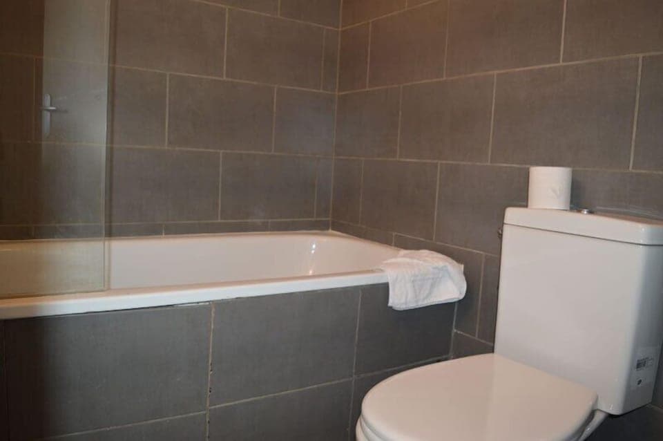 Towels, soap, shampoo, toilet paper