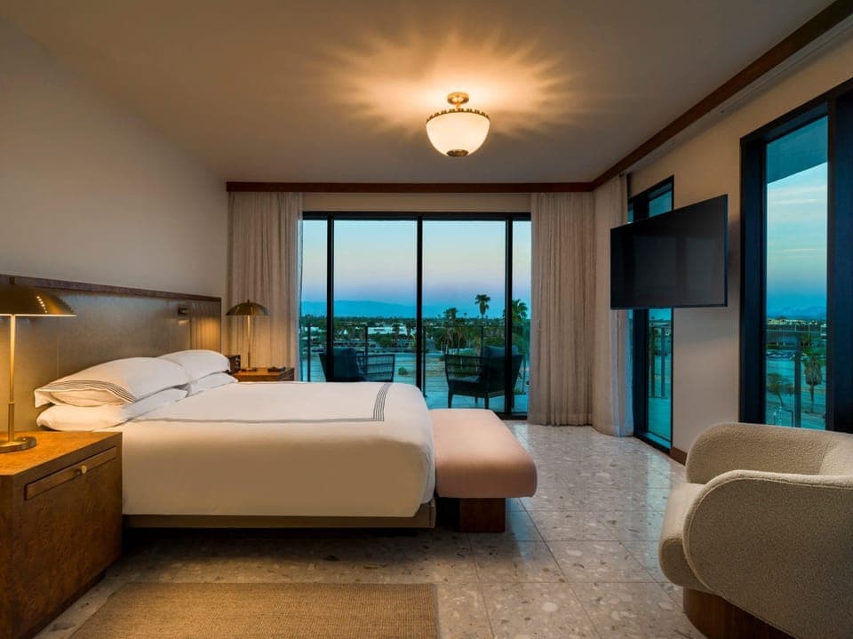 Suite (Canyon Upper Stories) | Frette Italian sheets, premium bedding, down comforters, pillowtop beds