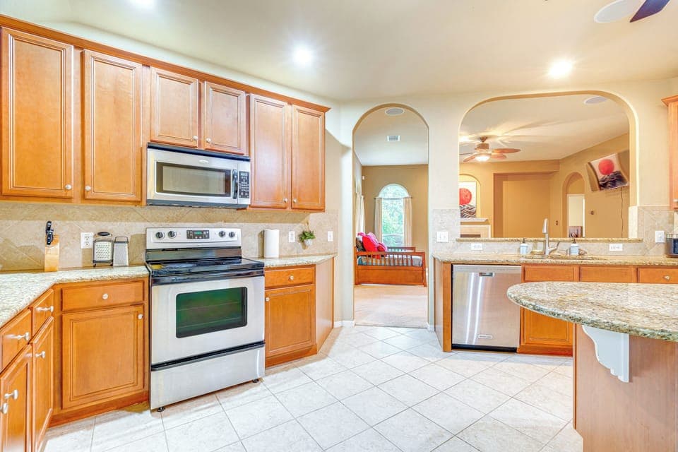 House (4 Bedrooms) | Interior