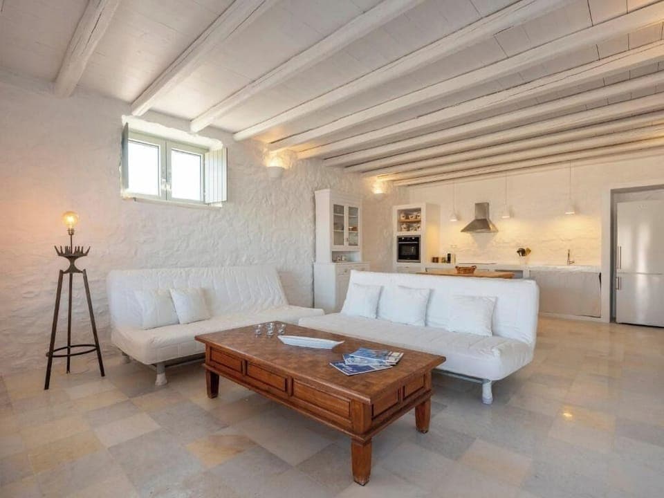 Family Suite | Living area | Flat-screen TV