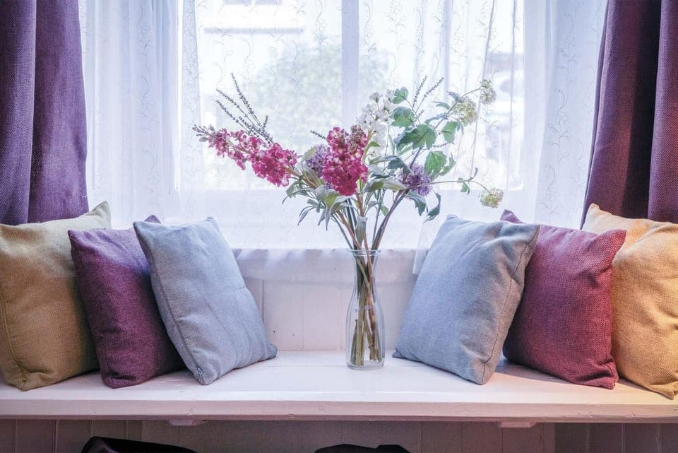 32-inch TV with cable channels