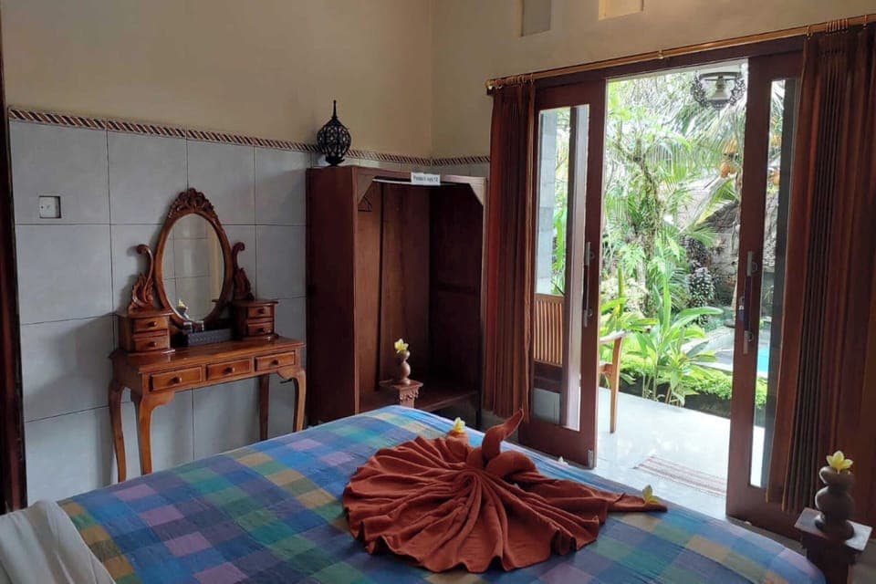 Standard Suite | Desk, free WiFi, bed sheets