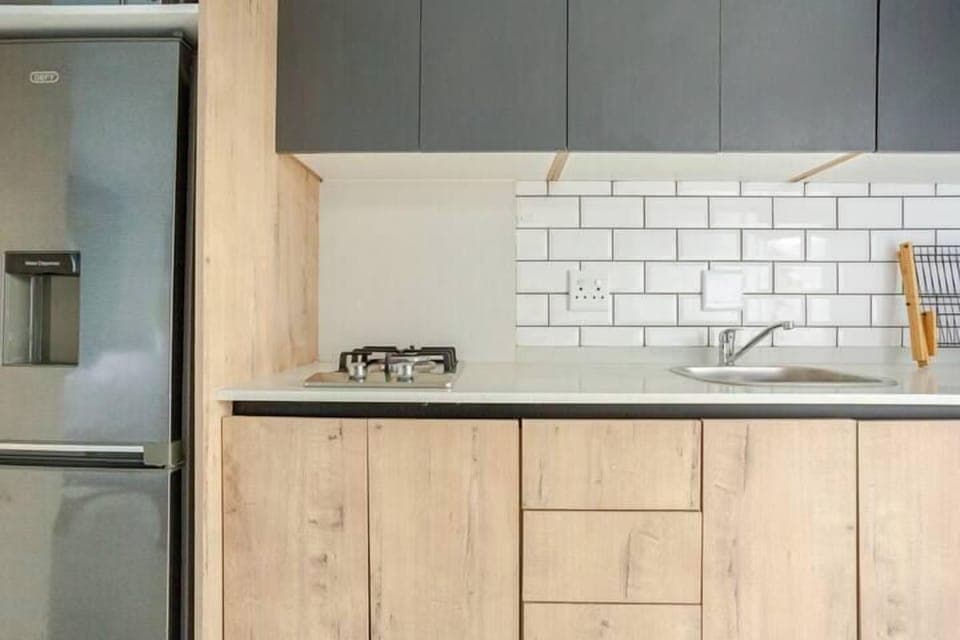 Luxury Studio Suite | Private kitchen