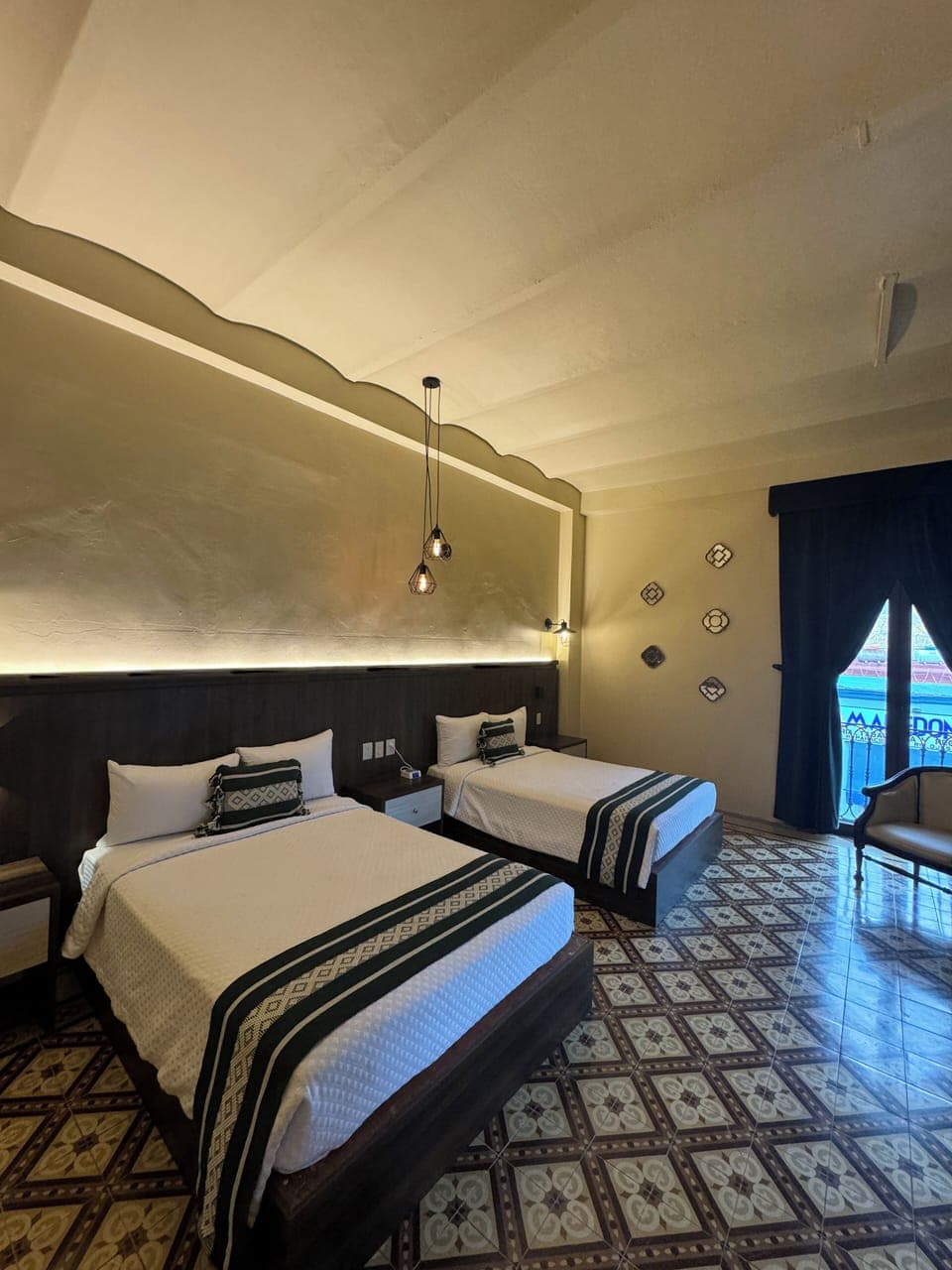 Junior Room | Free WiFi