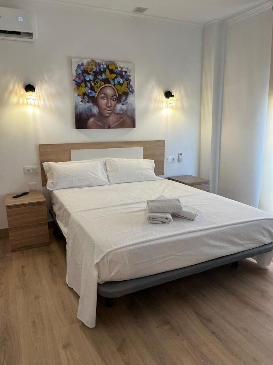 Free WiFi, bed sheets