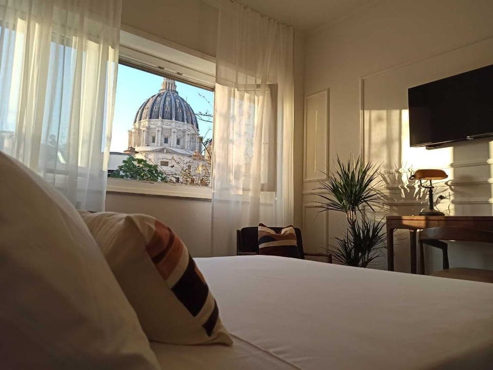 Classic Room, City View | In-room safe, desk, free WiFi, bed sheets