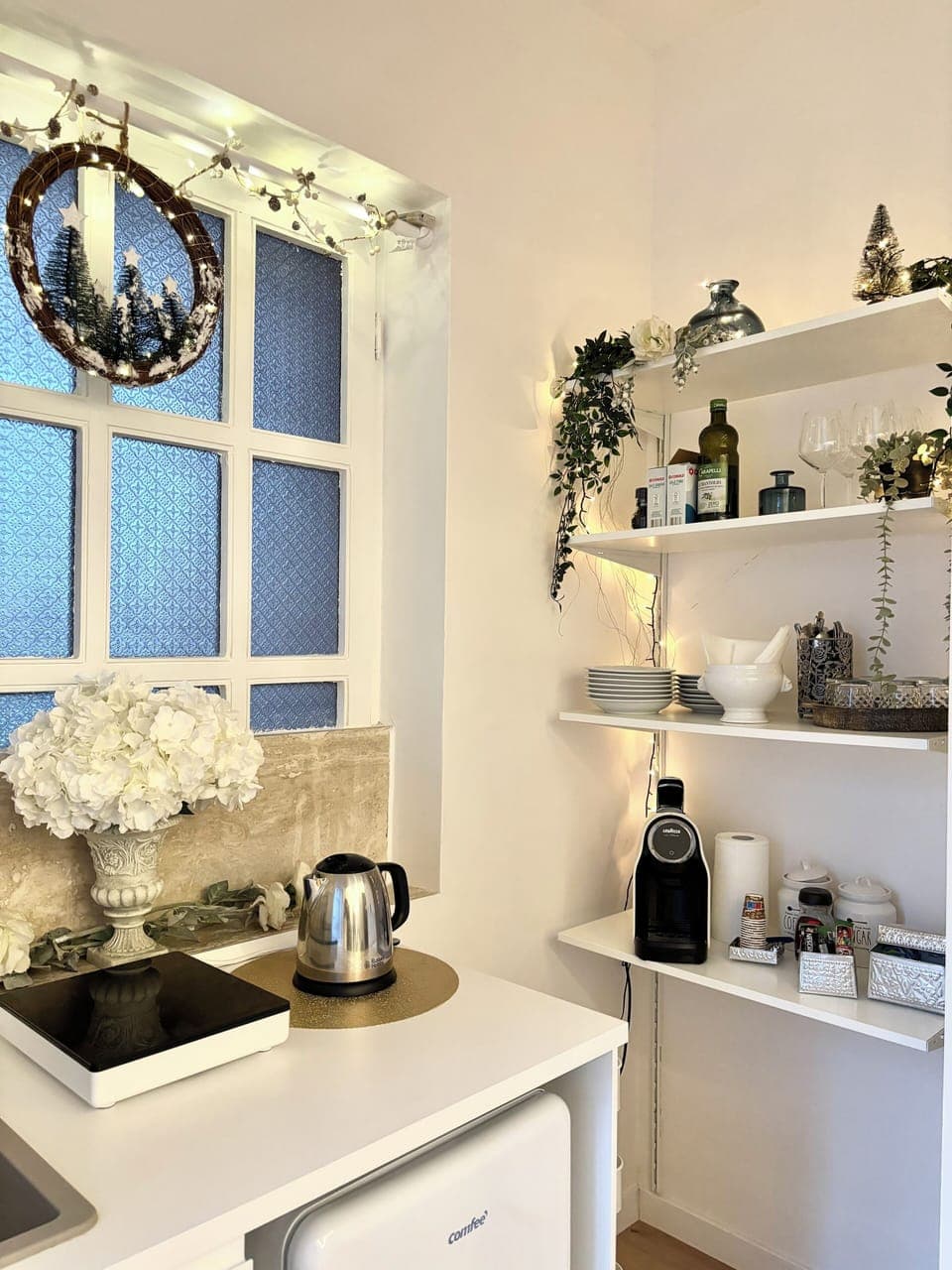 Mini-fridge, cookware/dishes/utensils