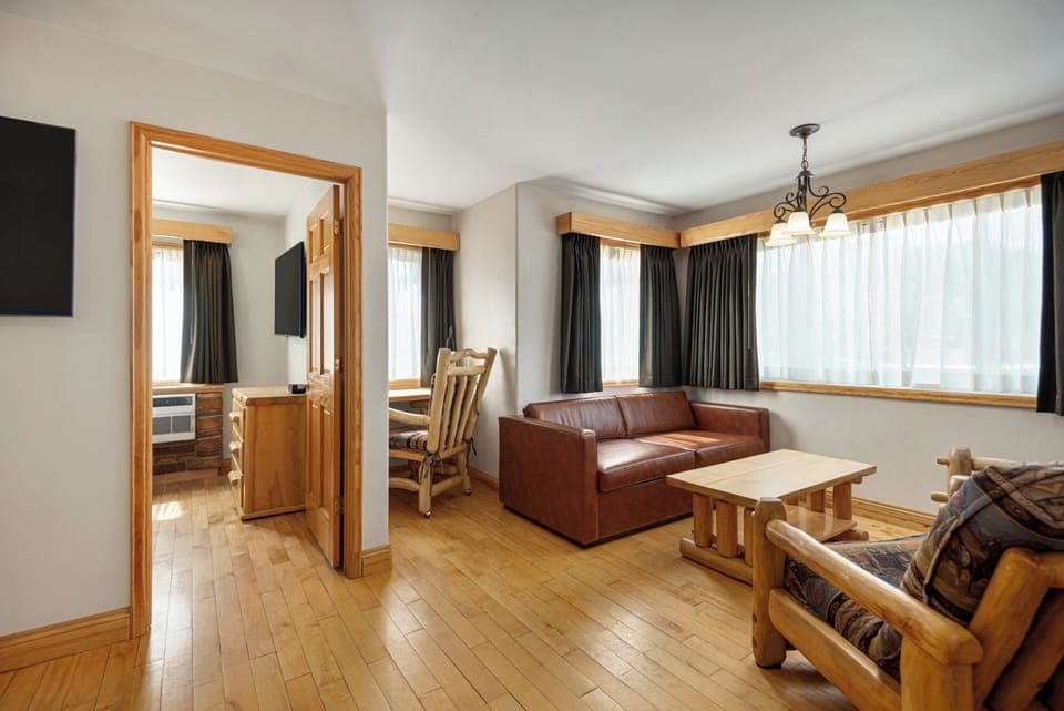 Blackout drapes, iron/ironing board, free WiFi, bed sheets