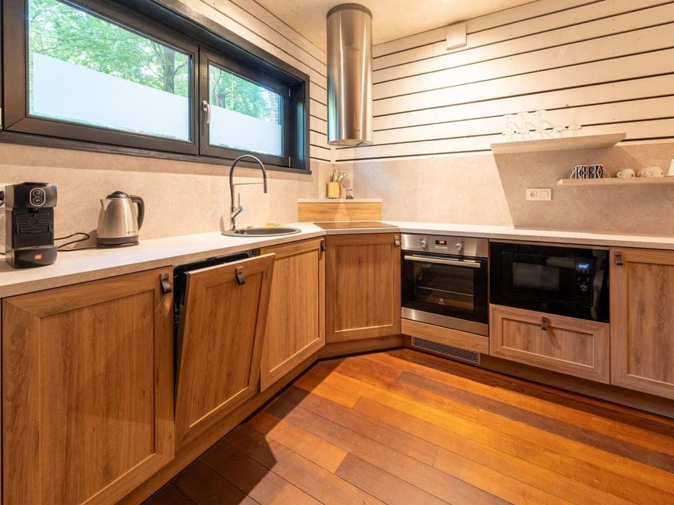 Cottage | Private kitchen | Highchair