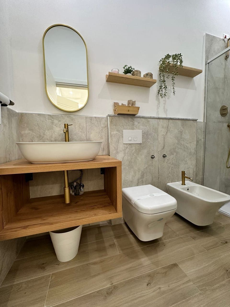 Classic Double or Twin Room, 1 Queen Bed, Non Smoking, Private Bathroom | Bathroom | Shower, hair dryer, towels, soap