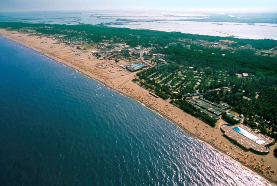 Apartment, 2 Bedrooms, Balcony, Garden View | Beach