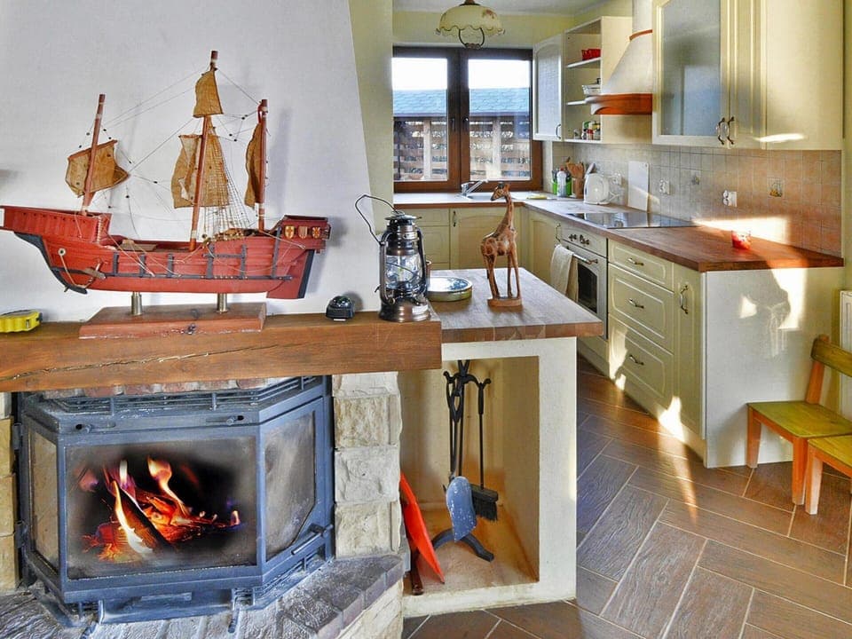 House | Private kitchen | Electric kettle, toaster, highchair