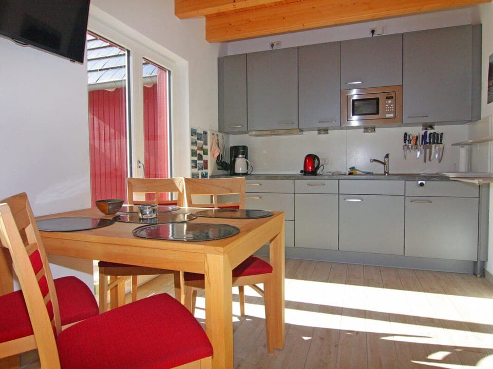 House | Private kitchen | Electric kettle, toaster, highchair