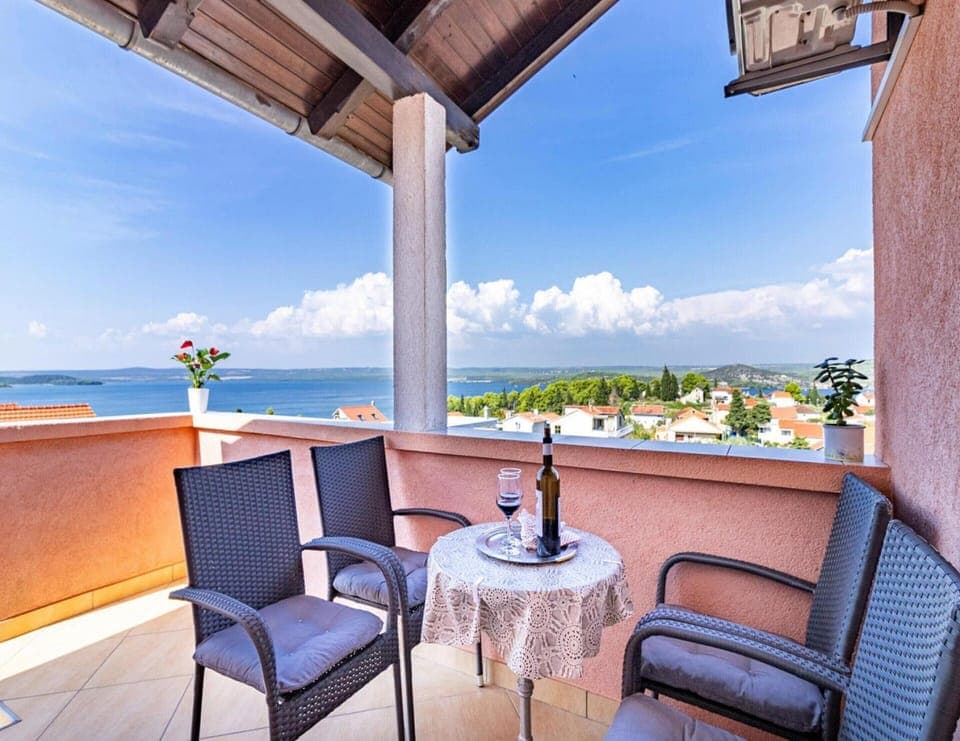 Apartment | Balcony