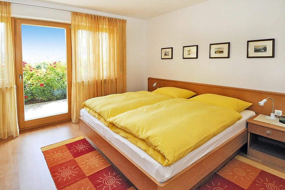 Apartment | 1 bedroom, individually furnished, bed sheets