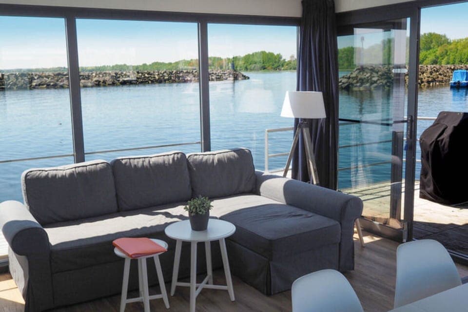 Mobile Home | Living room