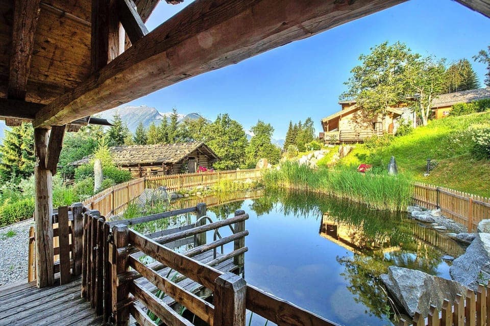 Chalet | Property grounds