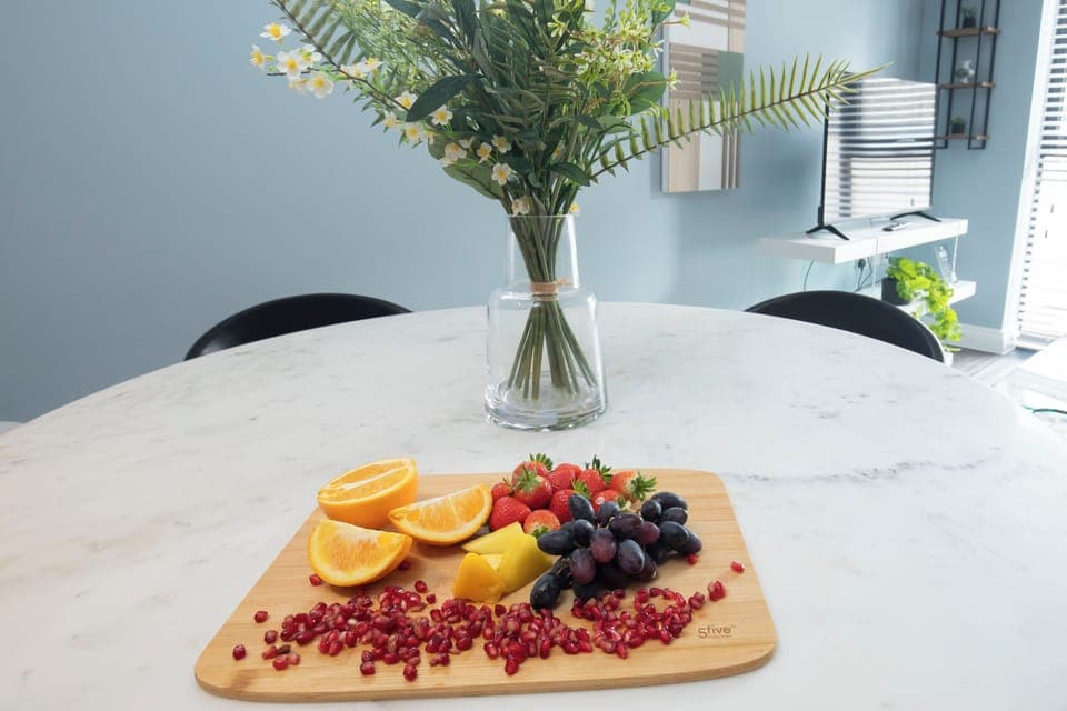 2 bedrooms, individually decorated, individually furnished