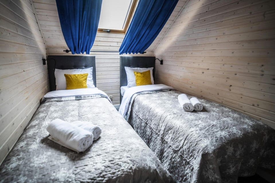 House | 2 bedrooms, individually furnished, bed sheets