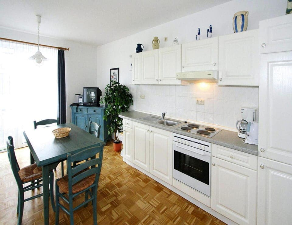 Apartment | Private kitchen | Electric kettle, toaster, highchair