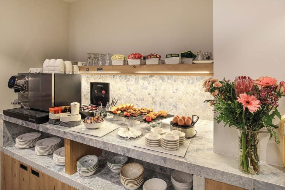 Daily buffet breakfast (CHF 15 per person)