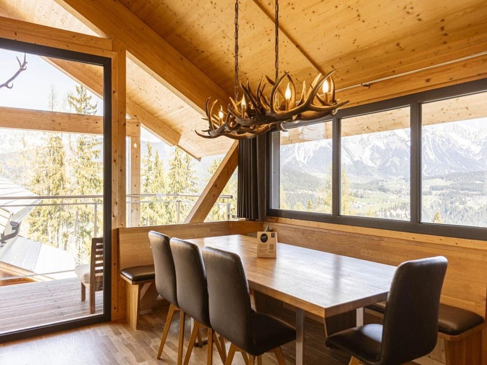 Chalet | Dining