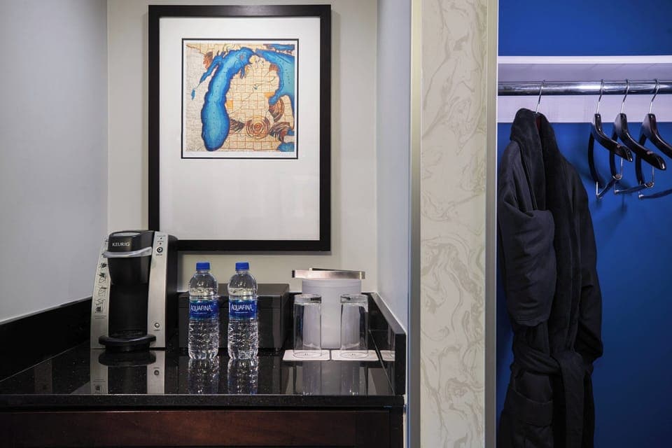 Egyptian cotton sheets, premium bedding, down comforters, in-room safe