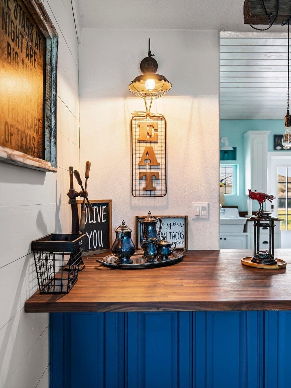 House, 1 King Bed, Patio, Mountain View | Private kitchen | Full-size fridge, microwave, oven, stovetop