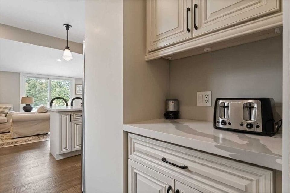 Superior Villa, Non Smoking, Kitchen | Private kitchen | Fridge, microwave, oven, stovetop