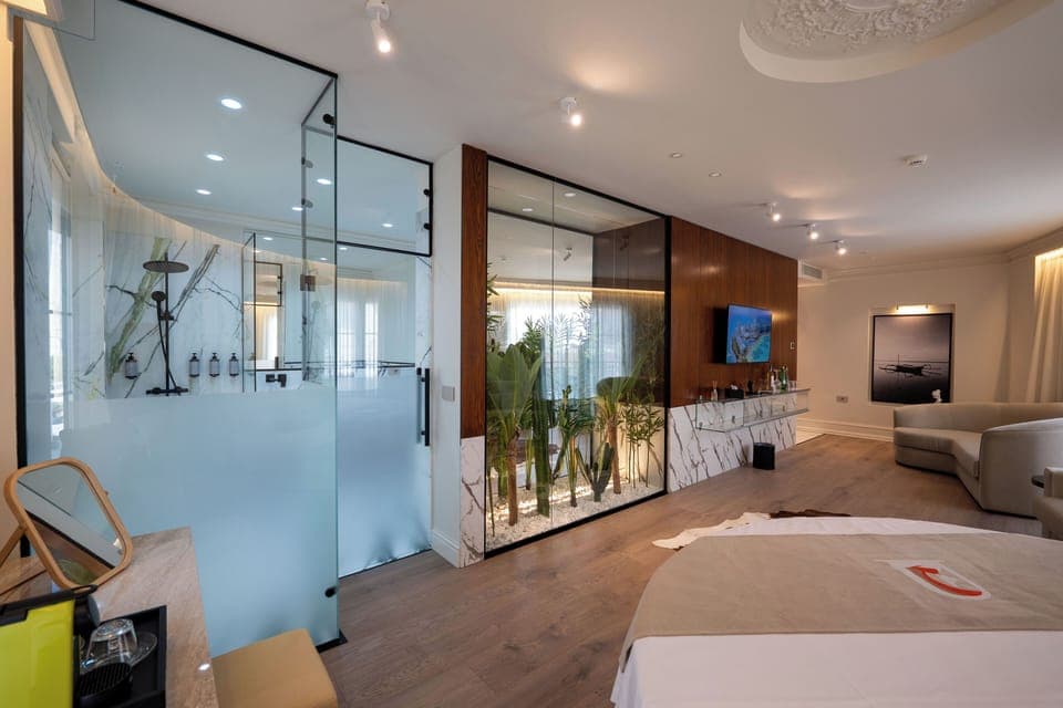 Luxury Suite | Room amenity