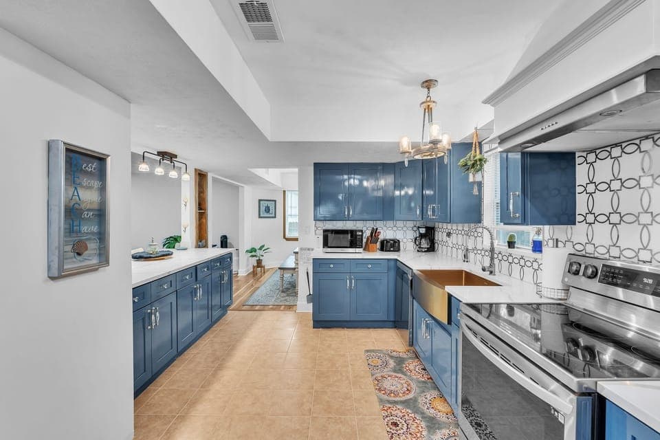 Villa, 4 Bedrooms | Private kitchen | Fridge, oven, coffee/tea maker, toaster