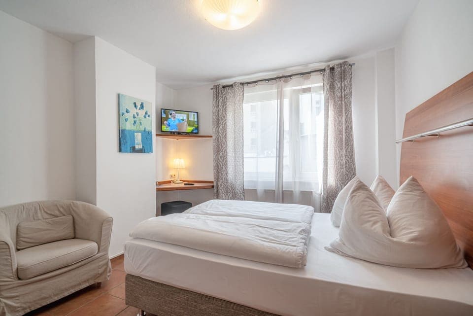 Economy Double Room | In-room safe, individually decorated, individually furnished, desk