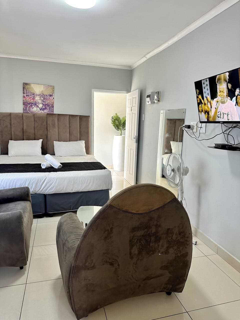 Deluxe Room, City View | Soundproofing, free WiFi