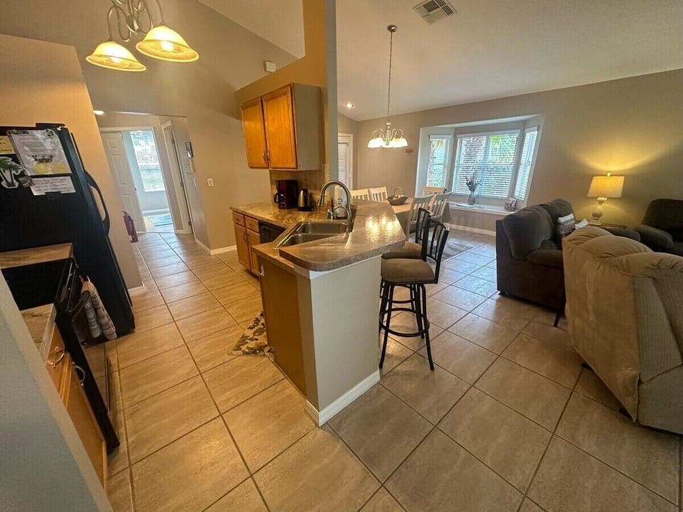 House, Multiple Beds, Pool Access, Pool View | Interior