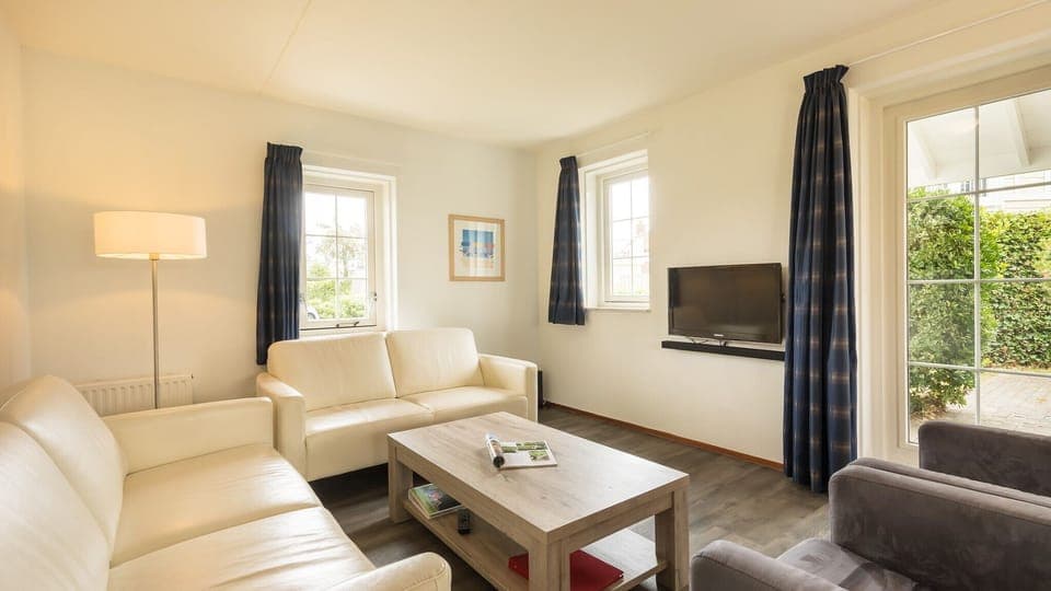 Villa (Comfort 6) | Living room | TV