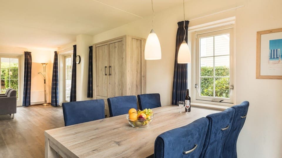 Villa (Comfort 6) | Living area | TV