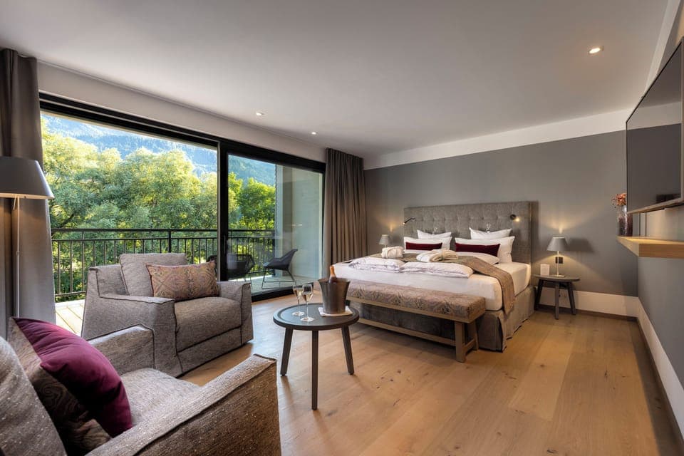 Junior Suite, Garden Area | Frette Italian sheets, premium bedding, pillowtop beds, minibar
