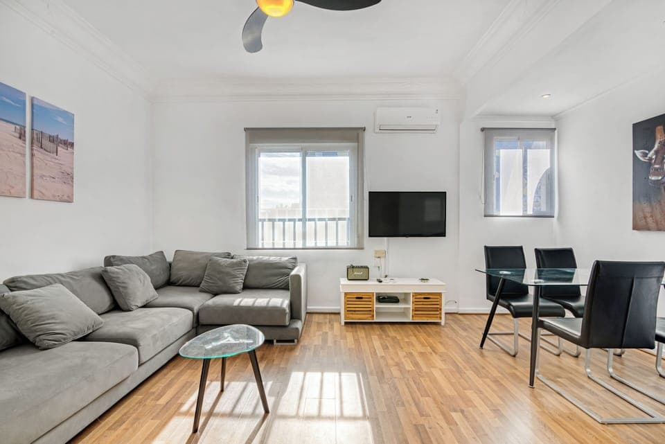 Apartment, 2 Bedrooms, Smoking, Balcony | Dining room