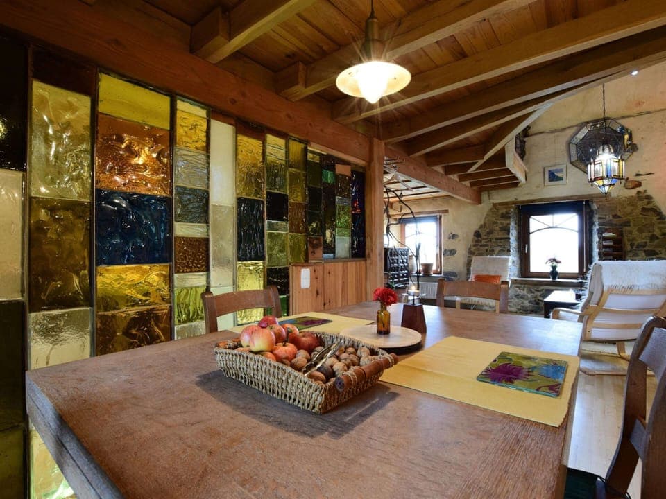 Classic House, 1 Bedroom | Dining