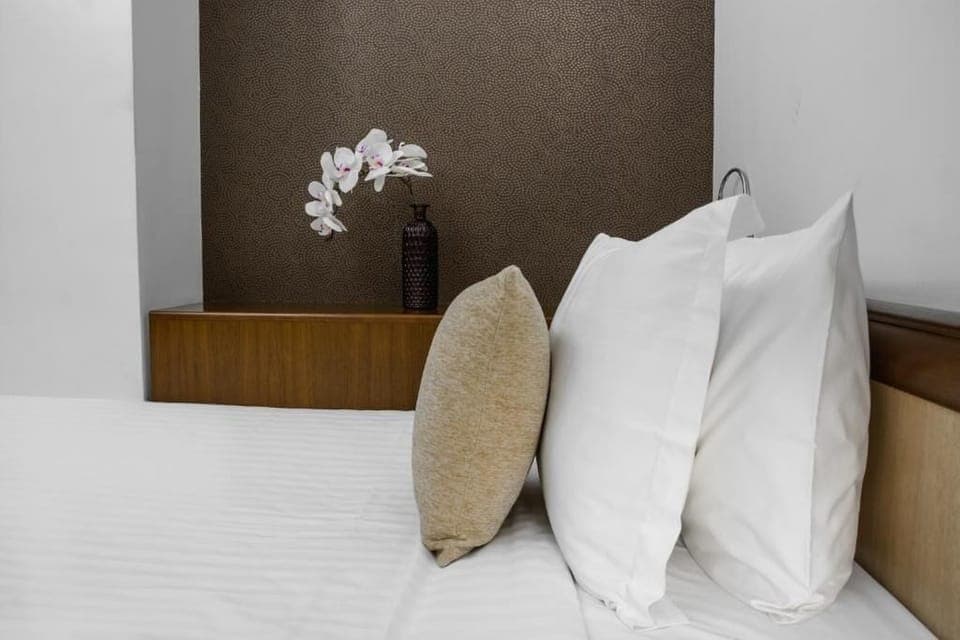 Single Room, City View | Blackout drapes, soundproofing, free WiFi